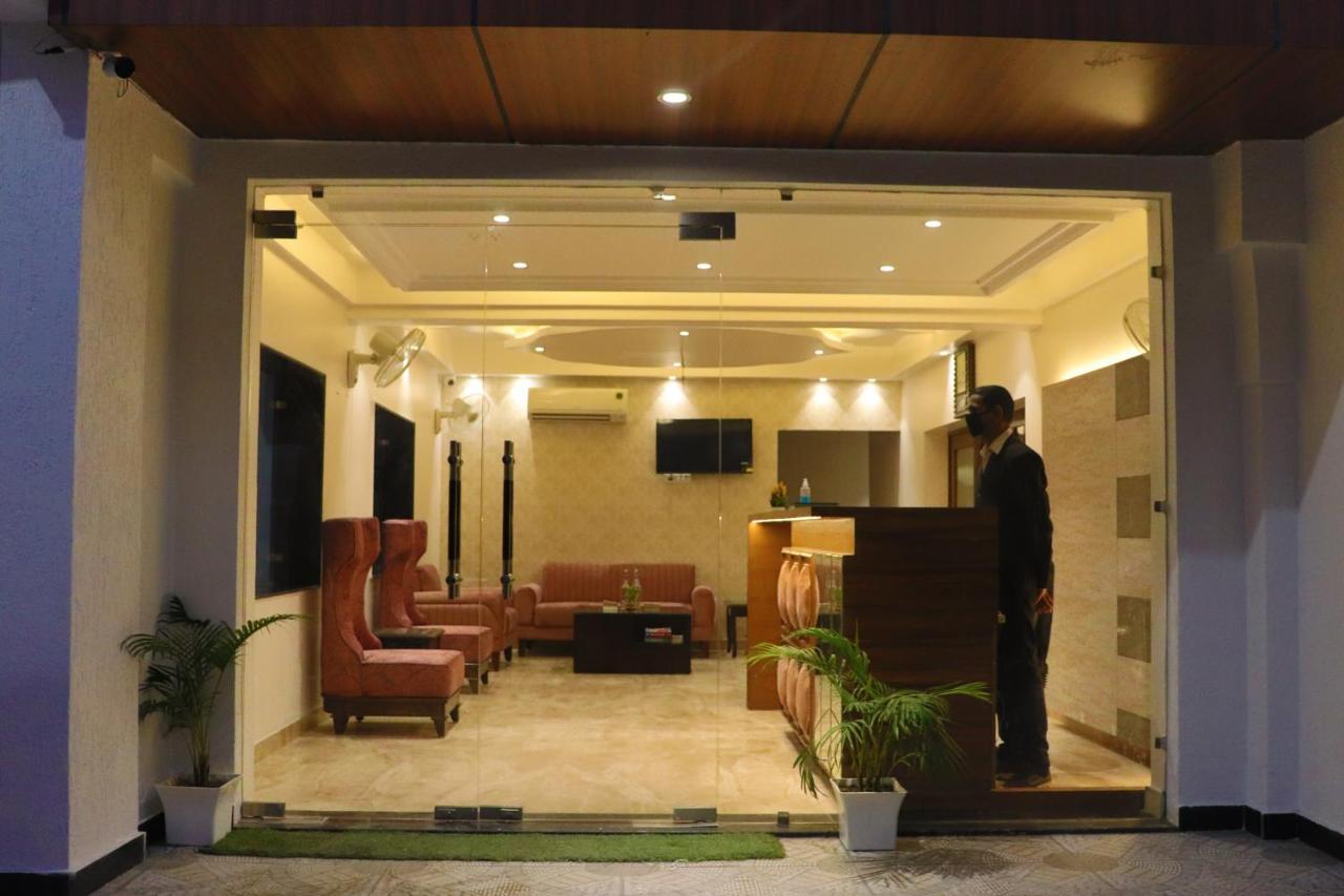 Green Hotel - Behind Parmarth Niketan Rishīkesh Eksteriør billede